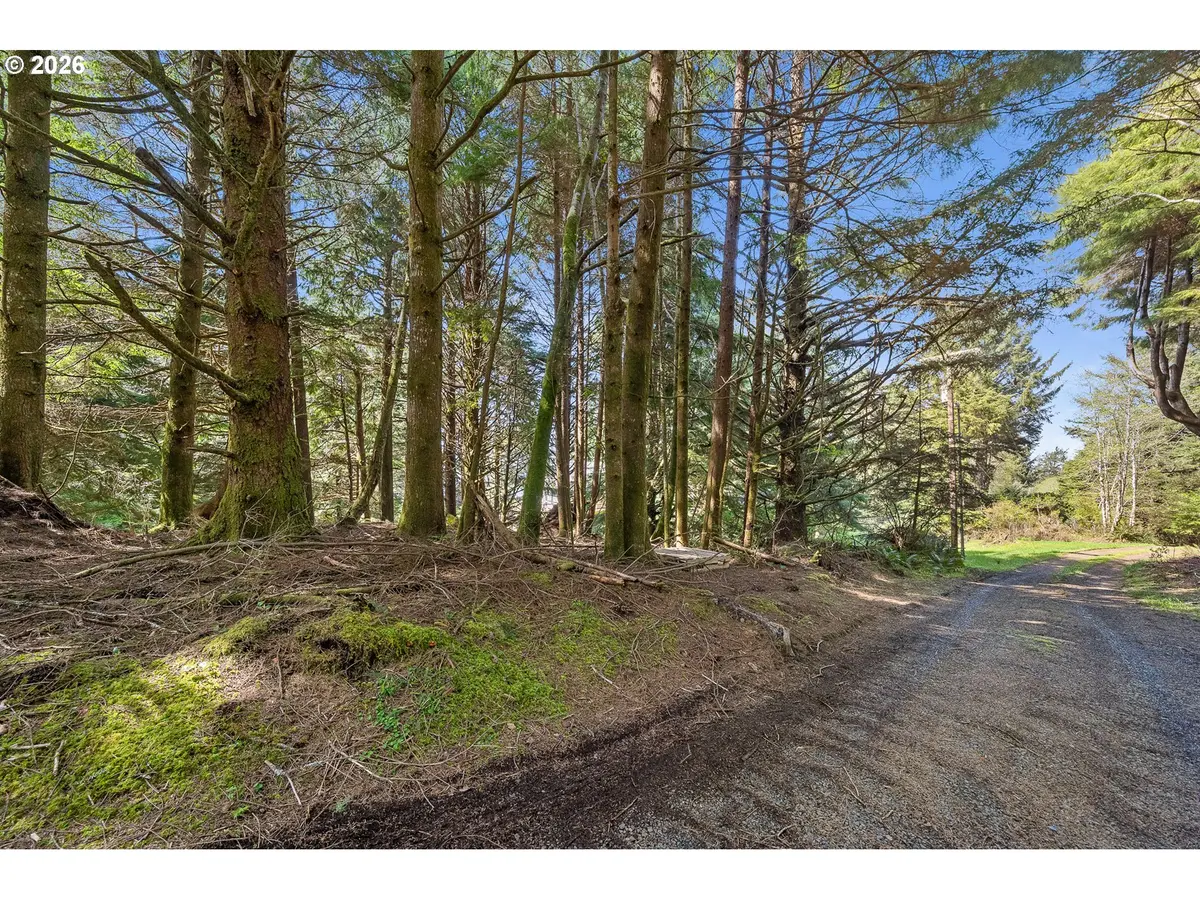 7th ST NW #11300, Cape Meares, OR 97141