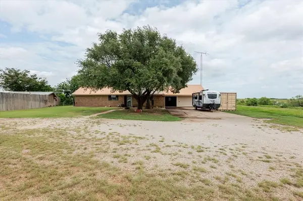 199 Willingham Loop, Seymour, TX 76380