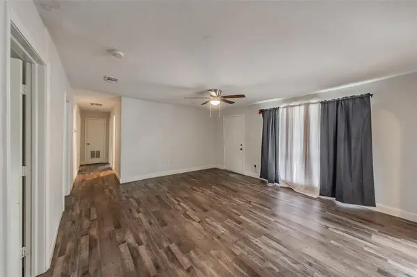 3123 Biway Street, Sansom Park, TX 76114