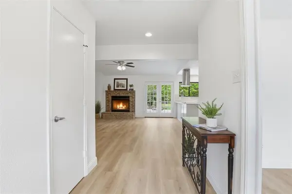 300 Hidden Valley Drive, Aledo, TX 76008