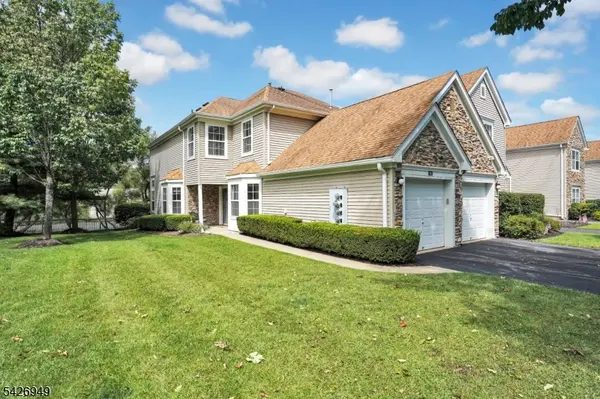 16 Lagoon Way, Roxbury Twp., NJ 07852