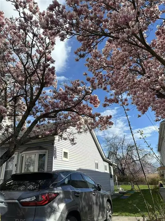 55 Lansing ST, Staten  Island, NY 10305