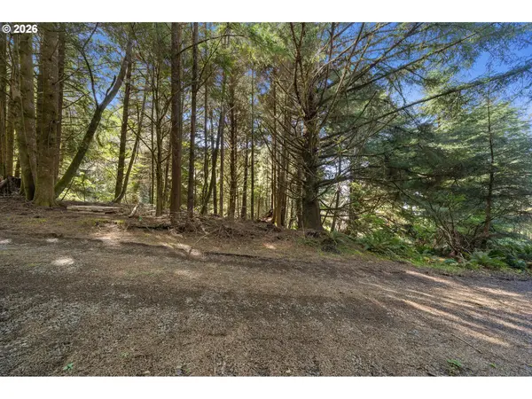 7th ST NW #11300, Cape Meares, OR 97141