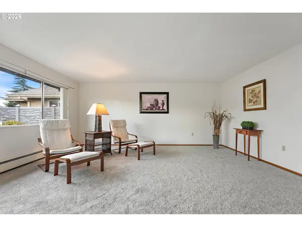 16590 SW KING CHARLES AVE, King City, OR 97224