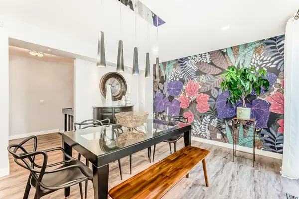 22 Coach Manor TER SW, Calgary, AB T3H 1C3