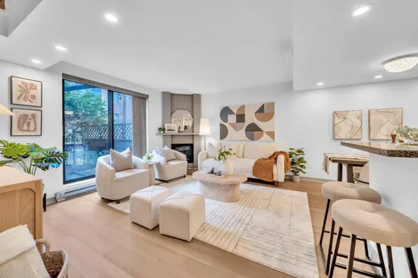 19 Dundonald ST #204, Toronto C08, ON M4Y 1K3