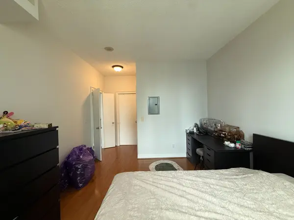 8 Park RD #3812, Toronto C09, ON M4W 3S5