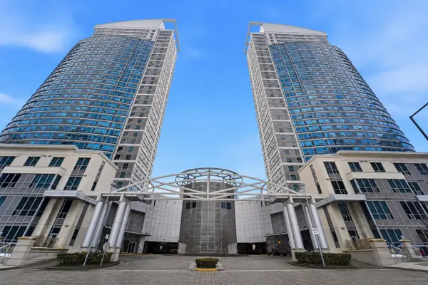 38 Lee Centre DR #1612, Toronto E09, ON M1H 3J7