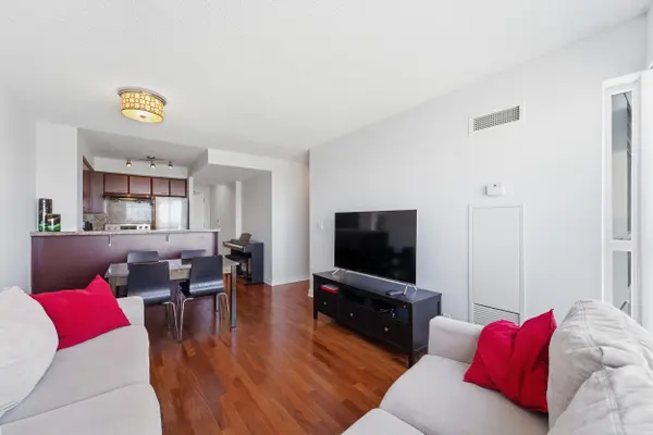 38 Lee Centre DR #1612, Toronto E09, ON M1H 3J7