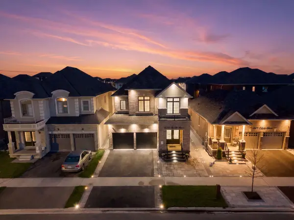 1289 Apollo ST, Oshawa, ON L1K 3E7