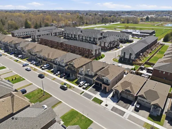 1289 Apollo ST, Oshawa, ON L1K 3E7