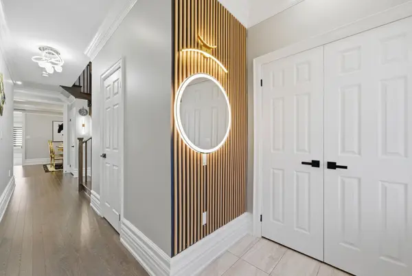 1289 Apollo ST, Oshawa, ON L1K 3E7