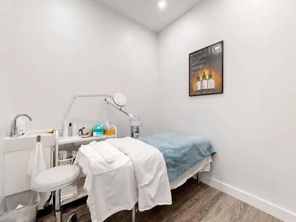 7181 Yonge ST #169 & 170, Markham, ON L3T 0C7