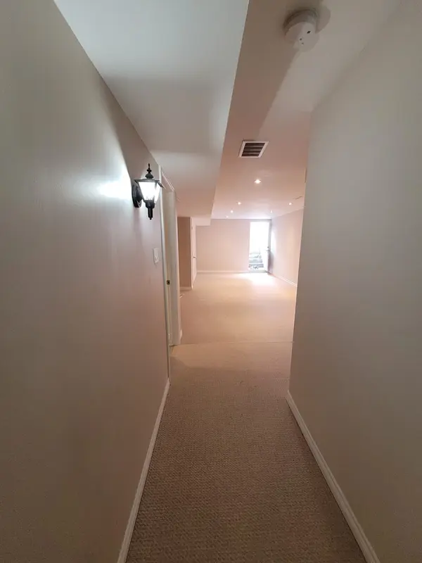 3103 Harris-Basement CRES, Mississauga, ON L5N 4Y7