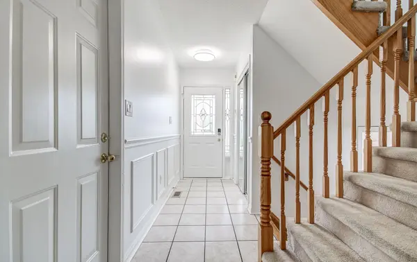 2460 Appalachain DR, Oakville, ON L6M 4S6