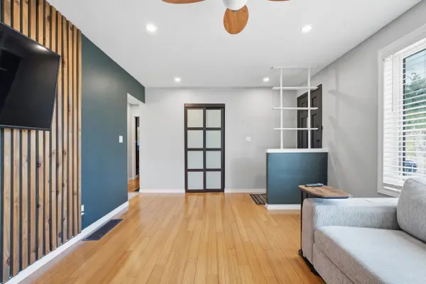 4 Howard ST, Norfolk, ON N3Y 2H5