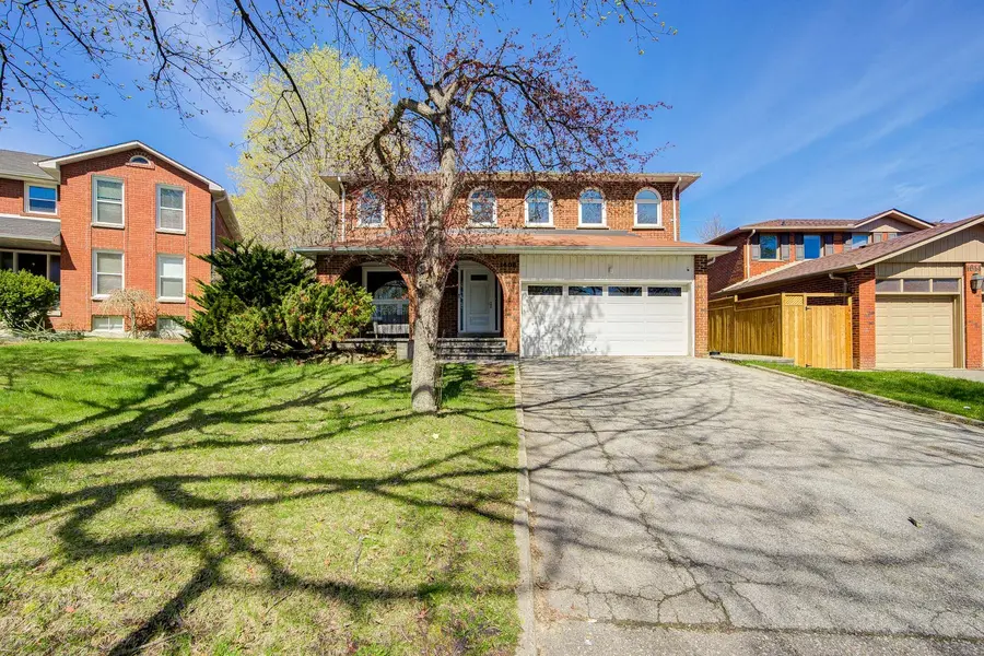 1608 Sherwood Forrest CIR, Mississauga, ON L5K 2G7