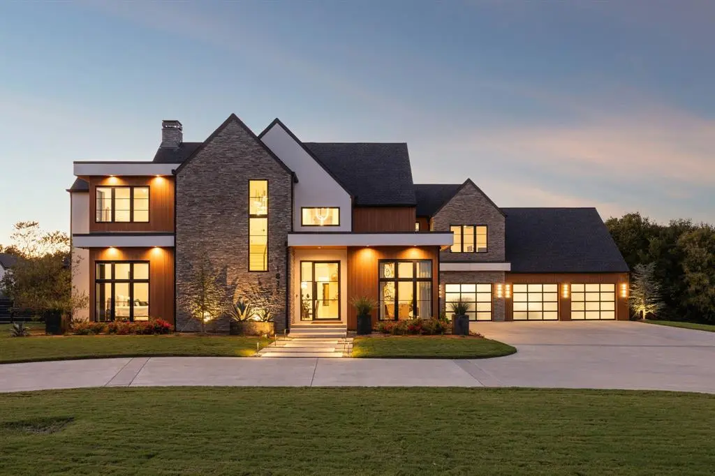 1835 Creekview Court, Argyle, TX 76226