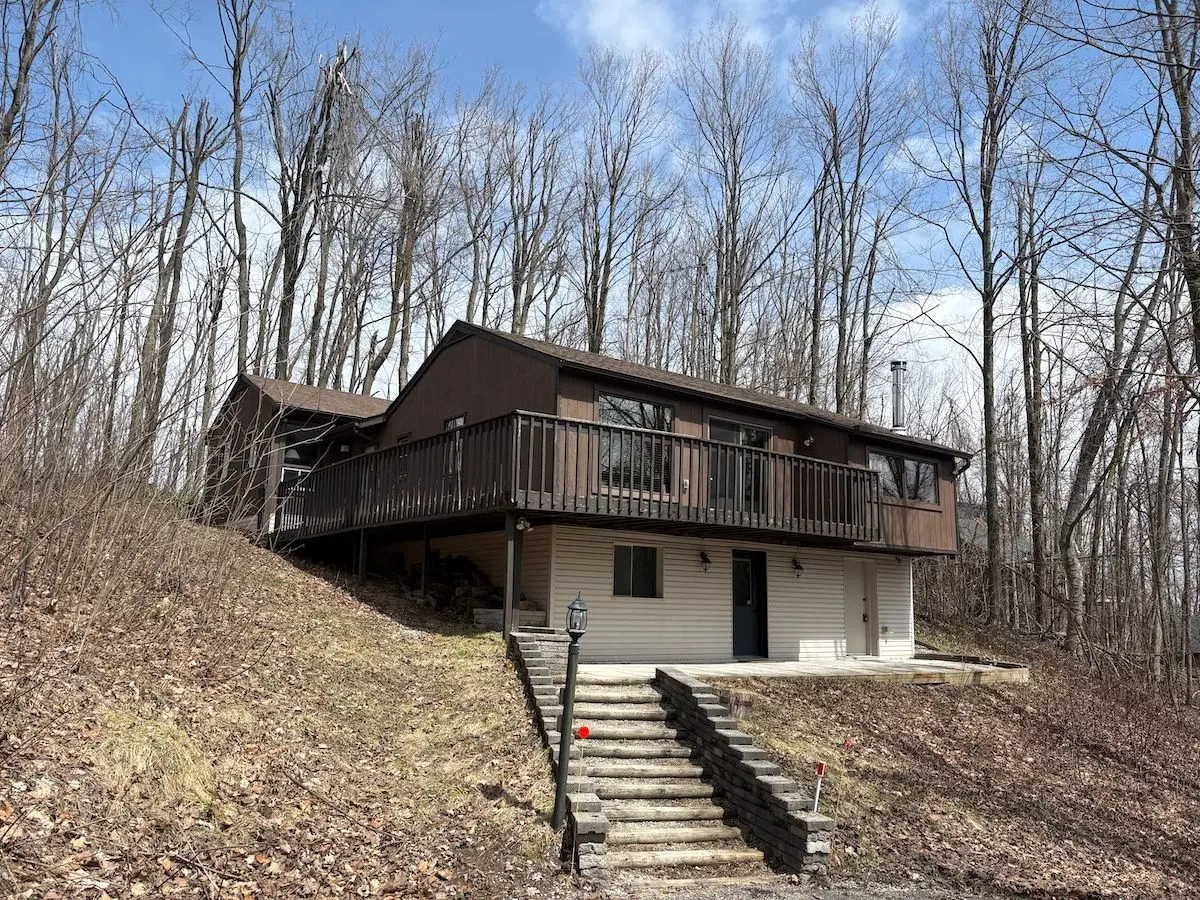 33 Huron Woods DR, Oro-medonte, ON L0K 1E0