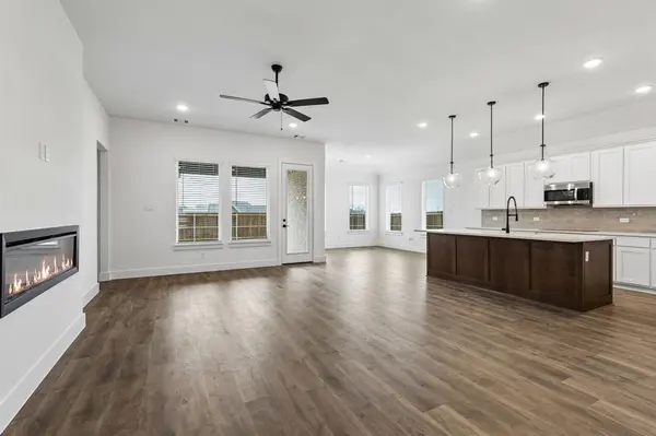 10453 Livestock Avenue, Venus, TX 76084