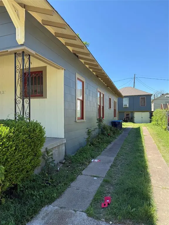 3020 Willing Avenue, Fort Worth, TX 76110