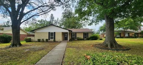 2821 Windy Drive, Commerce, TX 75428