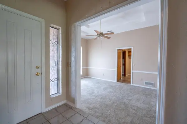 2505 Copper Creek Lane, Carrollton, TX 75006