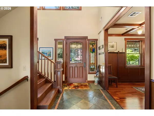 563 LILLIAN LN, Roseburg, OR 97471