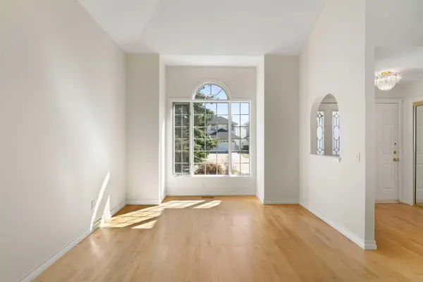 156 Macewan Park GN NW, Calgary, AB T3K 4E6