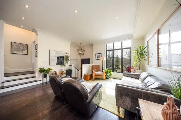 488 Arlington AVE, Toronto C03, ON M6C 3A2