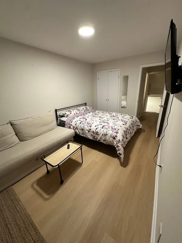 316 Cherokee BLVD, Toronto C15, ON M2H 2W7