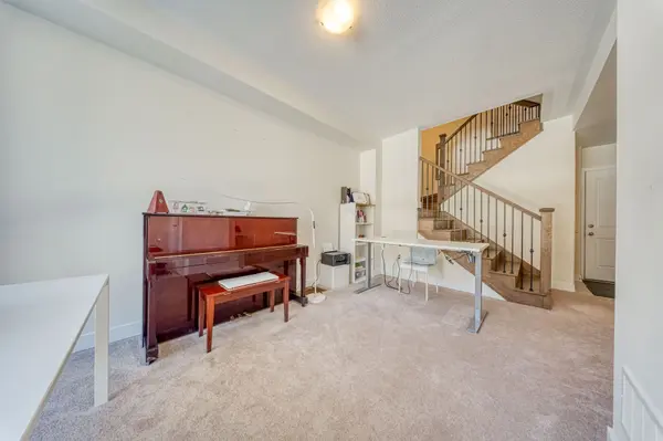 84 Stauffer CRES, Markham, ON L6B 1R1