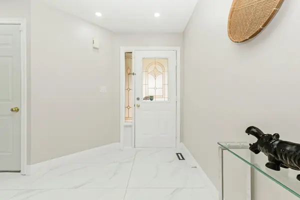 641 Macbeth HTS, Mississauga, ON L5W 1E5