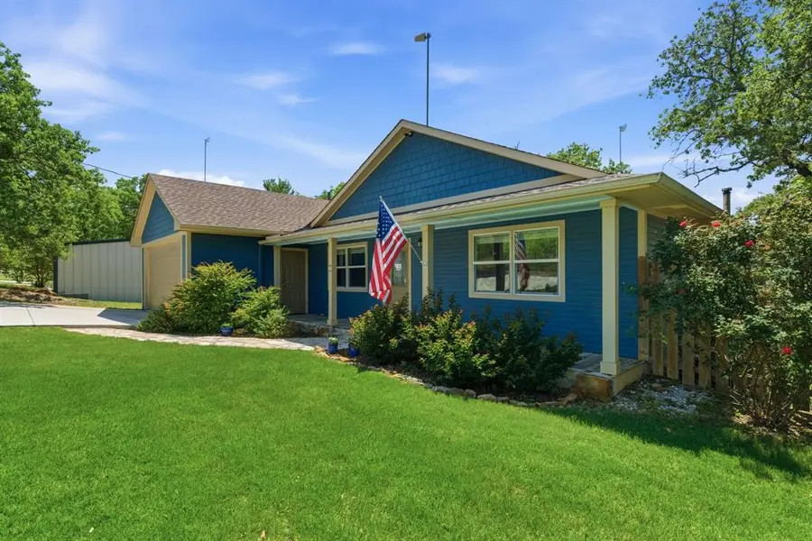 232 El Lago Road, Chico, TX 76431