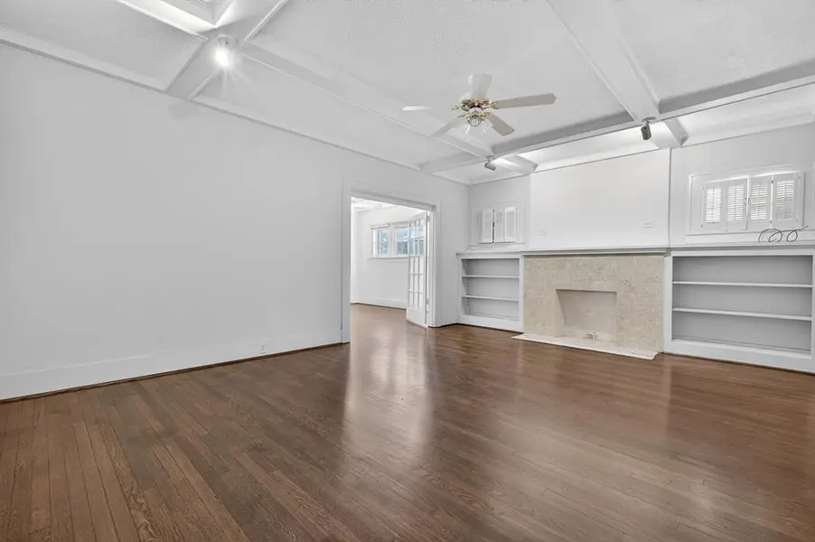 916-B E Hubbard Street, Mineral Wells, TX 76067