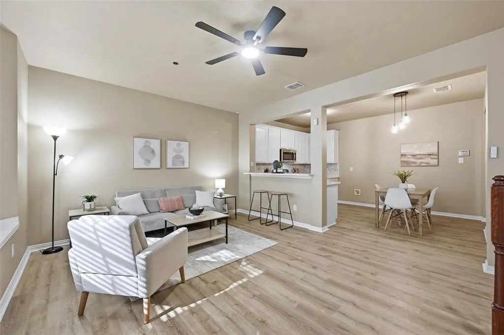 2522 Durango Ridge Drive, Bedford, TX 76021