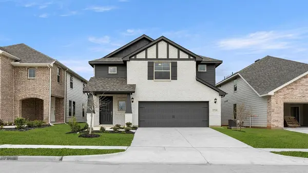 1716 Edgeway Drive, Aubrey, TX 76227