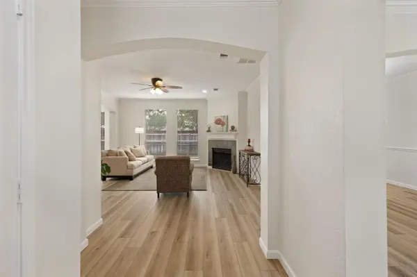 2136 Newport Drive, Flower Mound, TX 75028