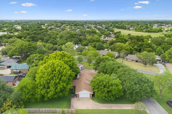 512 Dal Paso Drive, Robinson, TX 76706