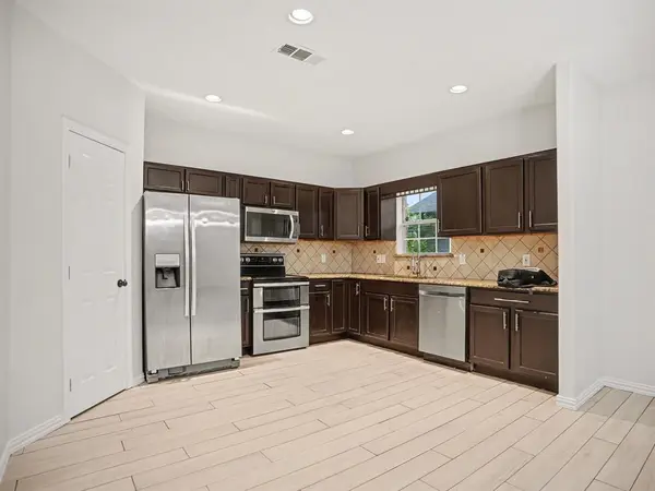 2446 Catherine Street, Dallas, TX 75211