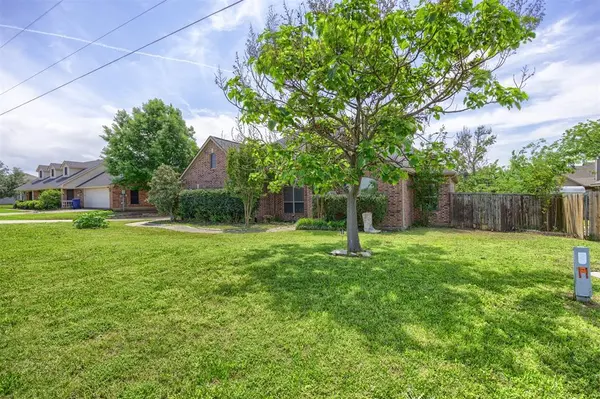 501 Tiger Lane, Gunter, TX 75058