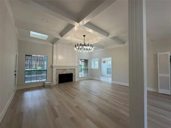 2109 S Winding Creek Drive, Grapevine, TX 76051