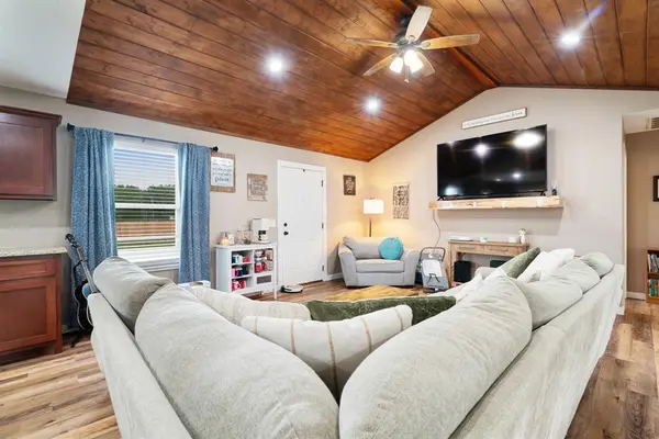 134 Private Road 43790, Paris, TX 75460