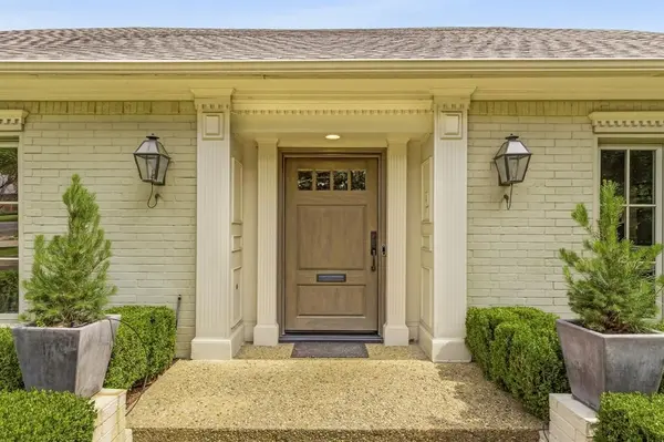 7043 Prestonshire Lane, Dallas, TX 75225