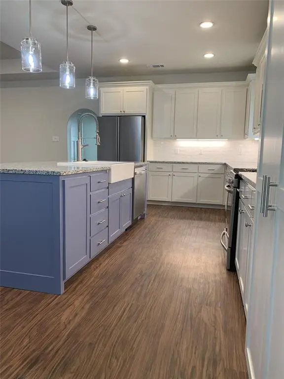 3240 Sandage Avenue, Fort Worth, TX 76109