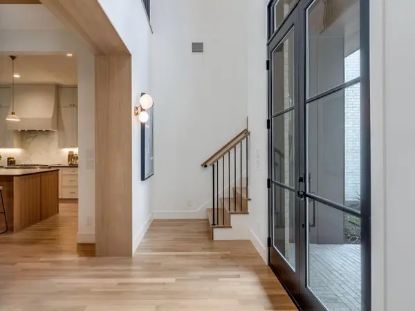 1622 Old Gate Lane, Dallas, TX 75218