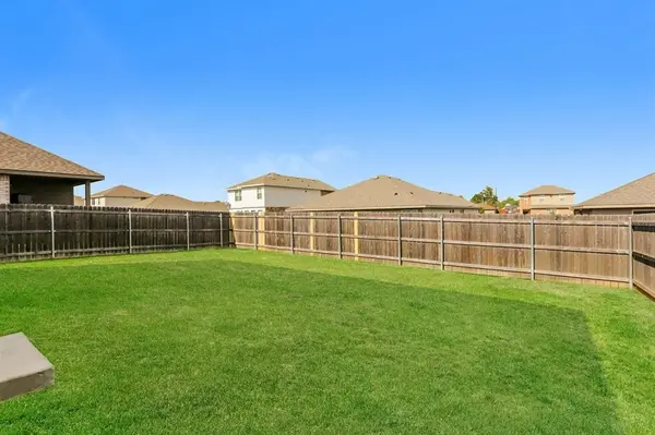 1400 Starling Lane, Ennis, TX 75119