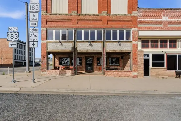 710 & 712 Conrad Hilton Boulevard, Cisco, TX 76437