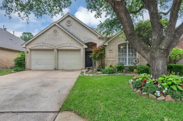 3516 Stone Creek Court, Fort Worth, TX 76137