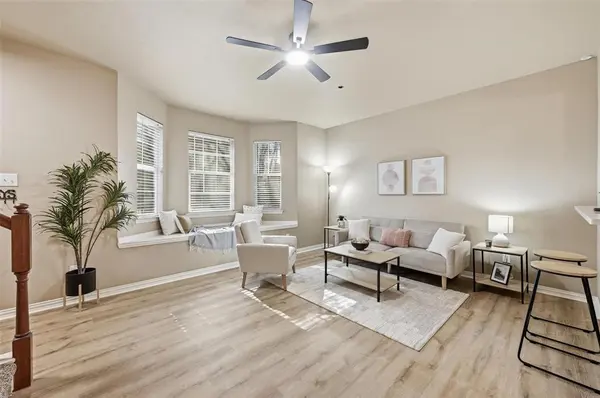 2522 Durango Ridge Drive, Bedford, TX 76021